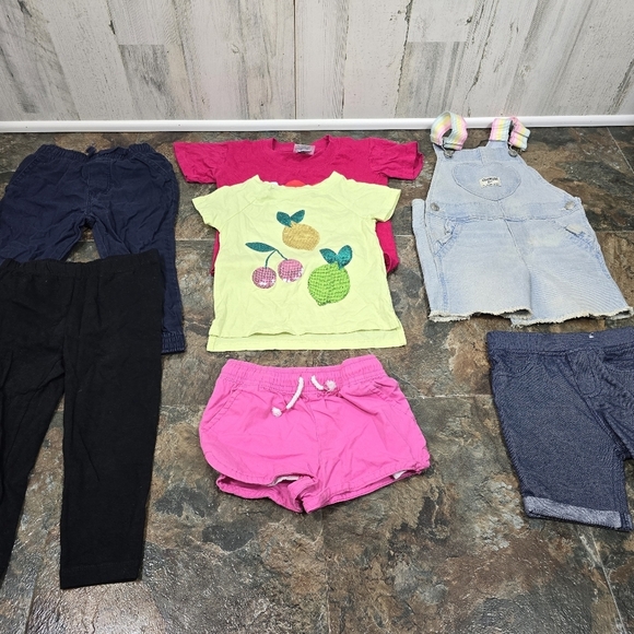 Toddler girls size 2T clothing bundle of 7, shorts, overalls, leggings, tshirts - Picture 7 of 8